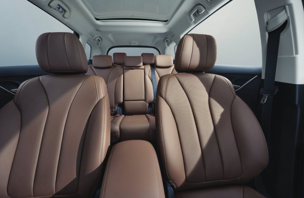 BYD M6 Seat