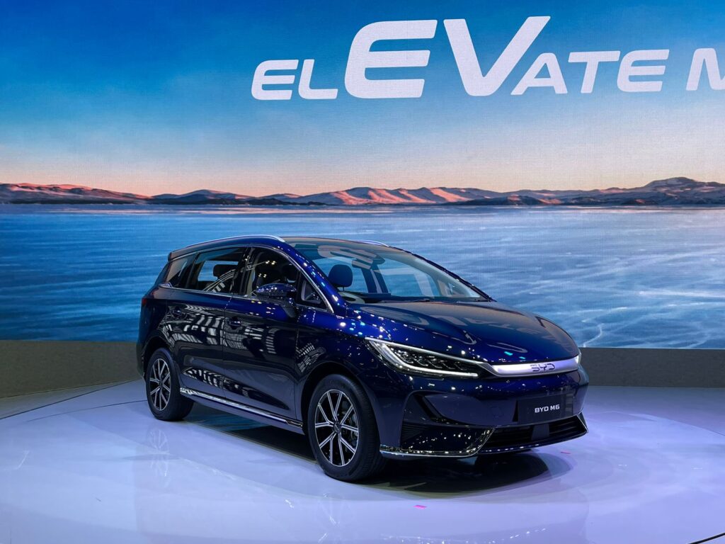 Byd m6