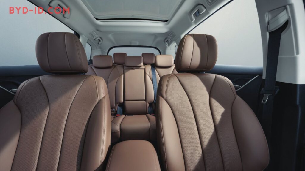 BYD M6 Seat