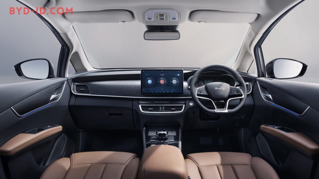 BYD M6 Interior 