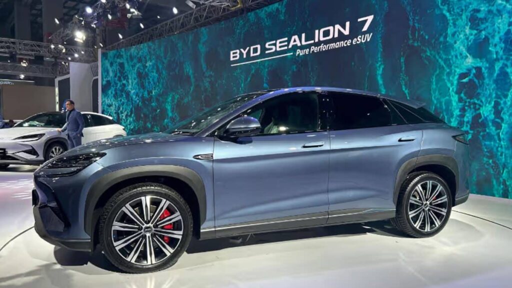 BYD Sealion 7
